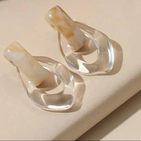 Last pair! ⭐️ Anthro geometric hoop earrings - Picture 6 of 7